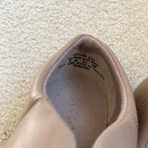 Women's Capezio Tan Tap Shoes size 8 Medium like new - Picture 2 of 4